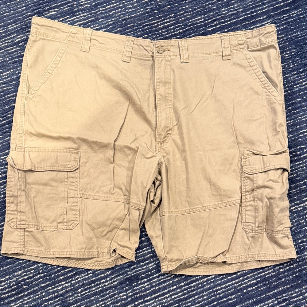 Wrangler Men's Khaki Cargo Shorts